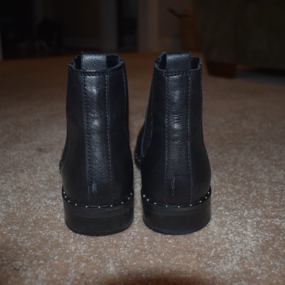 Steve Madden Indya Black Leather Bootie - Picture 3 of 8